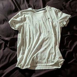 L Hollister T-shirt